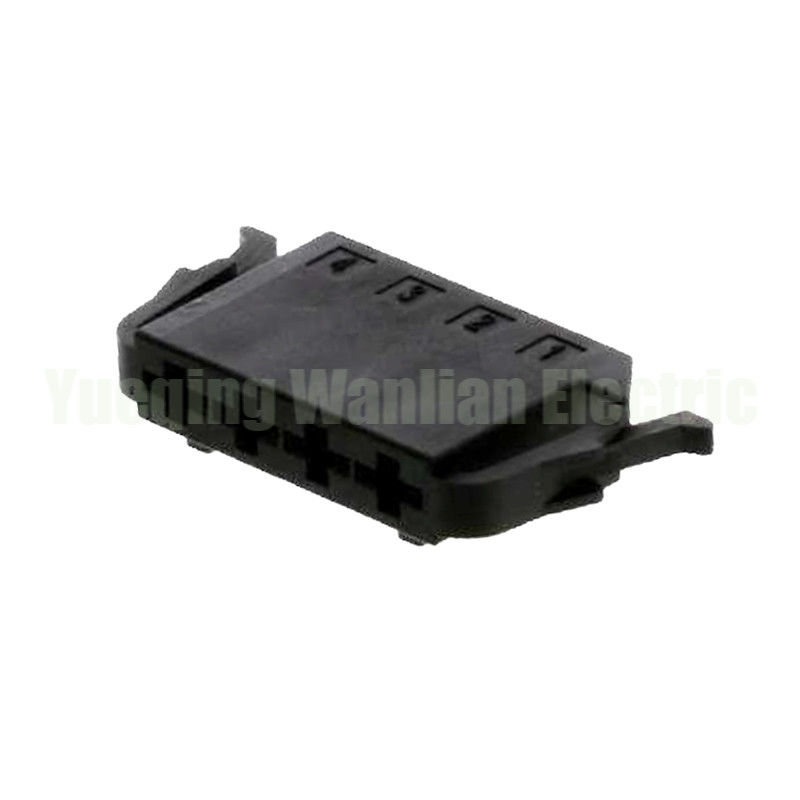 4 পিন 1355044-1 অটো তারের মহিলা হাউজিং অটোমোটিভ সংযোগকারী গাড়ী পিছনের হালকা পড়া হালকা ল্যাম্প প্লাগ