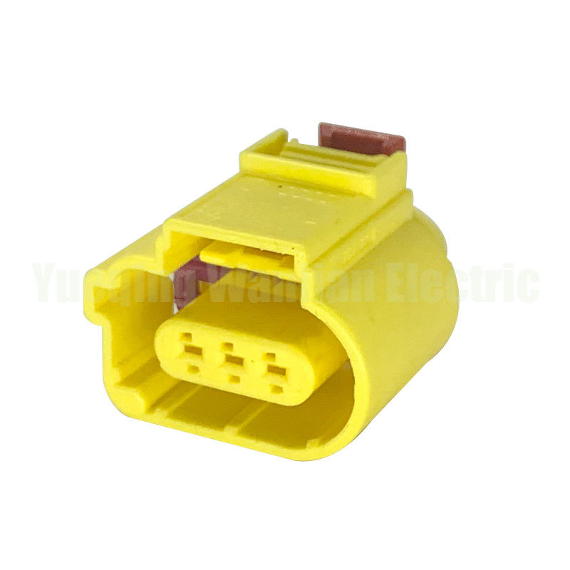 3 পিন 8V0973703 এসি সমাবেশ অটোমোবাইল ওয়্যারিং সকেট গাড়ি তারের তারের জলরোধী সংযোগকারী